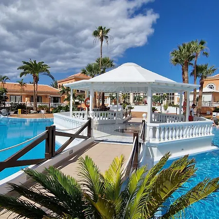 Exclusive Penthouse Playa Vistas 5 Close To Sea And Beach, Aircondition For A Fee, Wifi, Terrace, Heated Pool Playa de las Americas (Tenerife)
